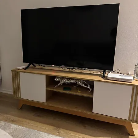 Apartment Bright & Roomy