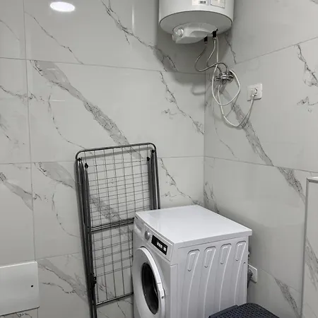 Apartment Bright & Roomy Tirana